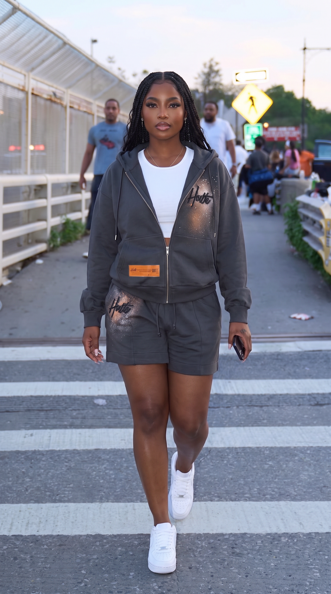 Grid-petal short set